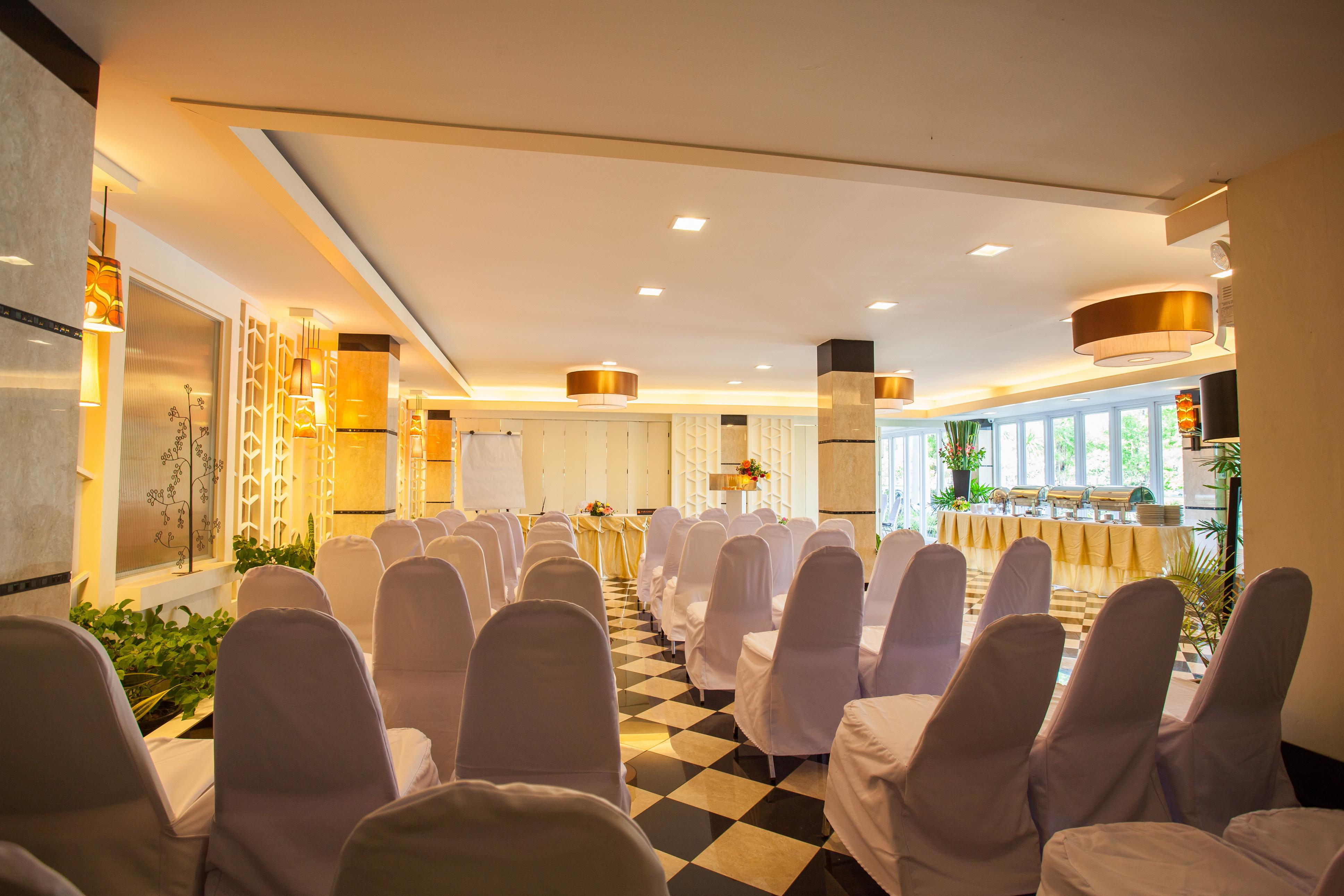 Paradise Hotel Udonthani Экстерьер фото
